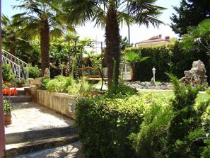 المنطقة المحيطة بالمنشأة