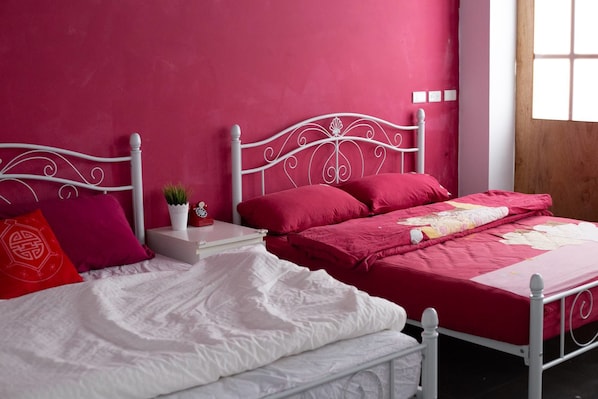 Quadruple Room, 2 Double Beds, Non Smoking