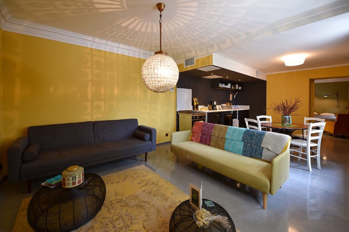 Apartment, 1 Queen Bed with Sofa bed, Non Smoking | Living room | TV