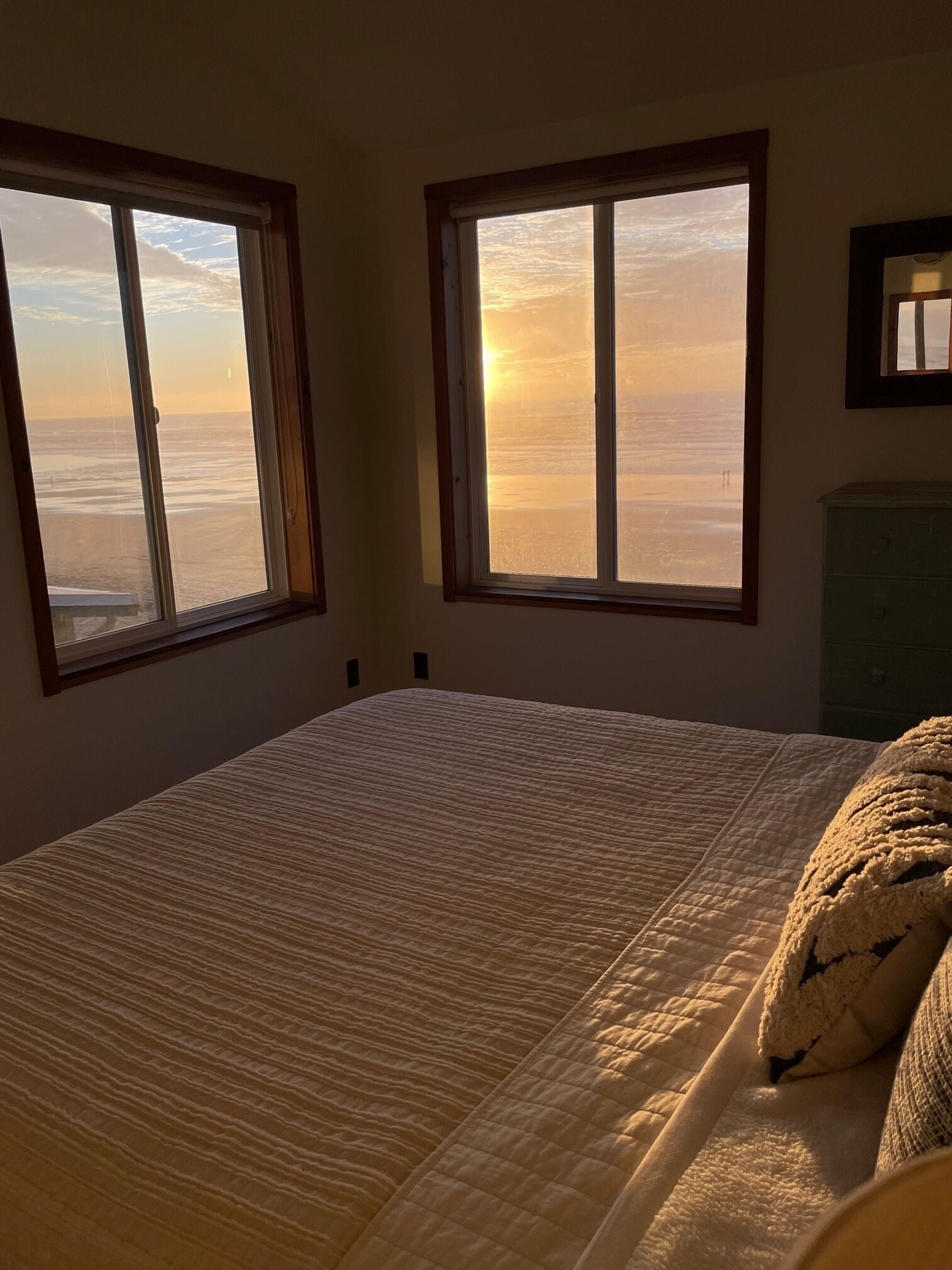 5 chambres, fer et planche à repasser, Wi-Fi, draps fournis