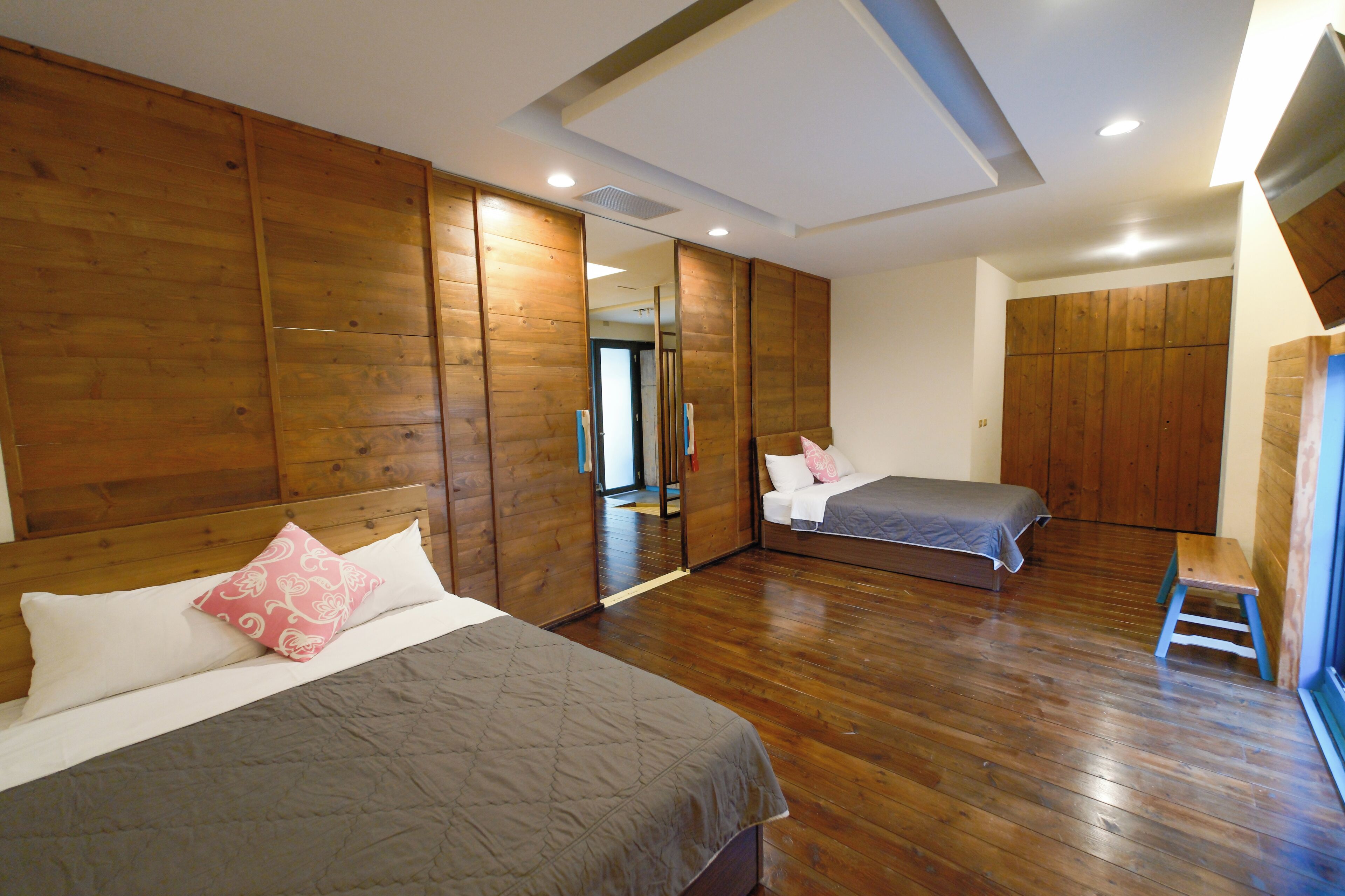 Family Room, Multiple Beds, Non Smoking, Garden View | Desk, blackout curtains, soundproofing, free WiFi