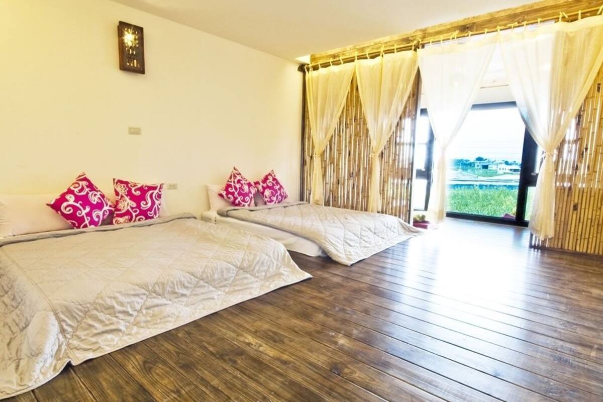 Deluxe Quadruple Room, 2 Double Beds, Non Smoking, Mountain View | Desk, blackout drapes, soundproofing, WiFi (free)