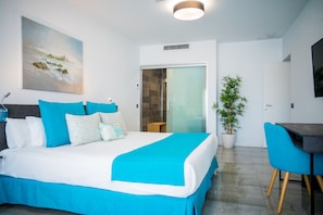 Suite, 2 chambres, terrasse (with hot tub)