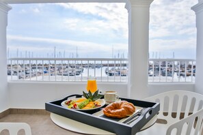 Chambre Double Premium, vue port | Vue sur la plage/l’océan