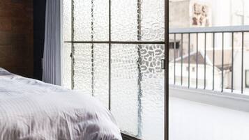 Kamar Double, Bebas Asap Rokok | Balkon