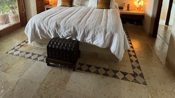 2 間睡房、房內夾萬、熨斗/熨衫板、免費 Wi-Fi