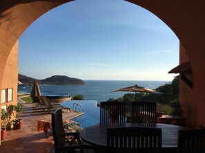 Outdoor dining - Magnificent Views, Sleeps 2-6 Just Reduced Rates (Zihuatanejo)
