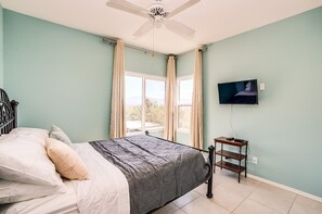 2 bedrooms, desk, iron/ironing board, free WiFi