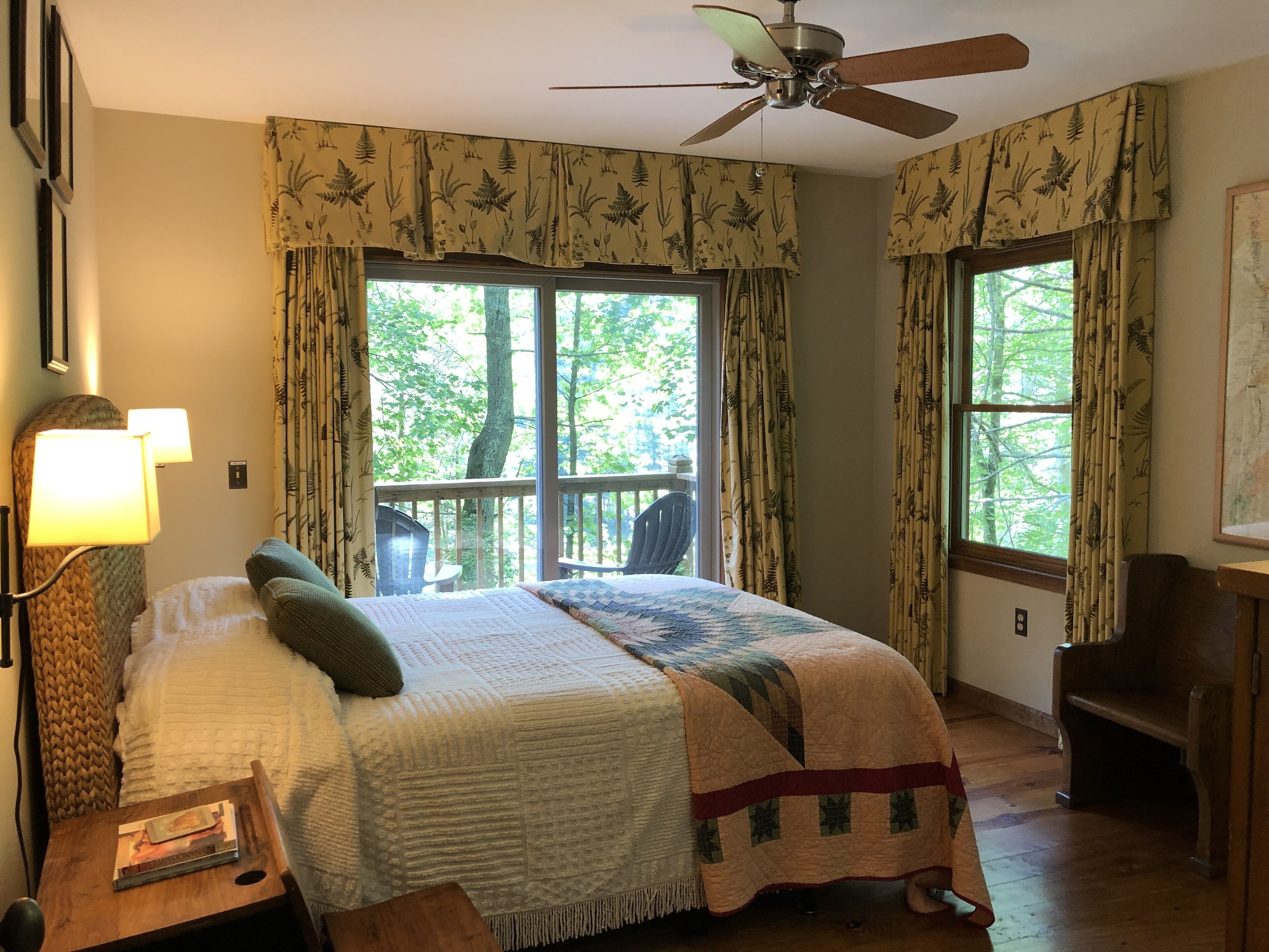 4 soverom, skrivebord, strykejern/-brett og wi-fi (inkludert)