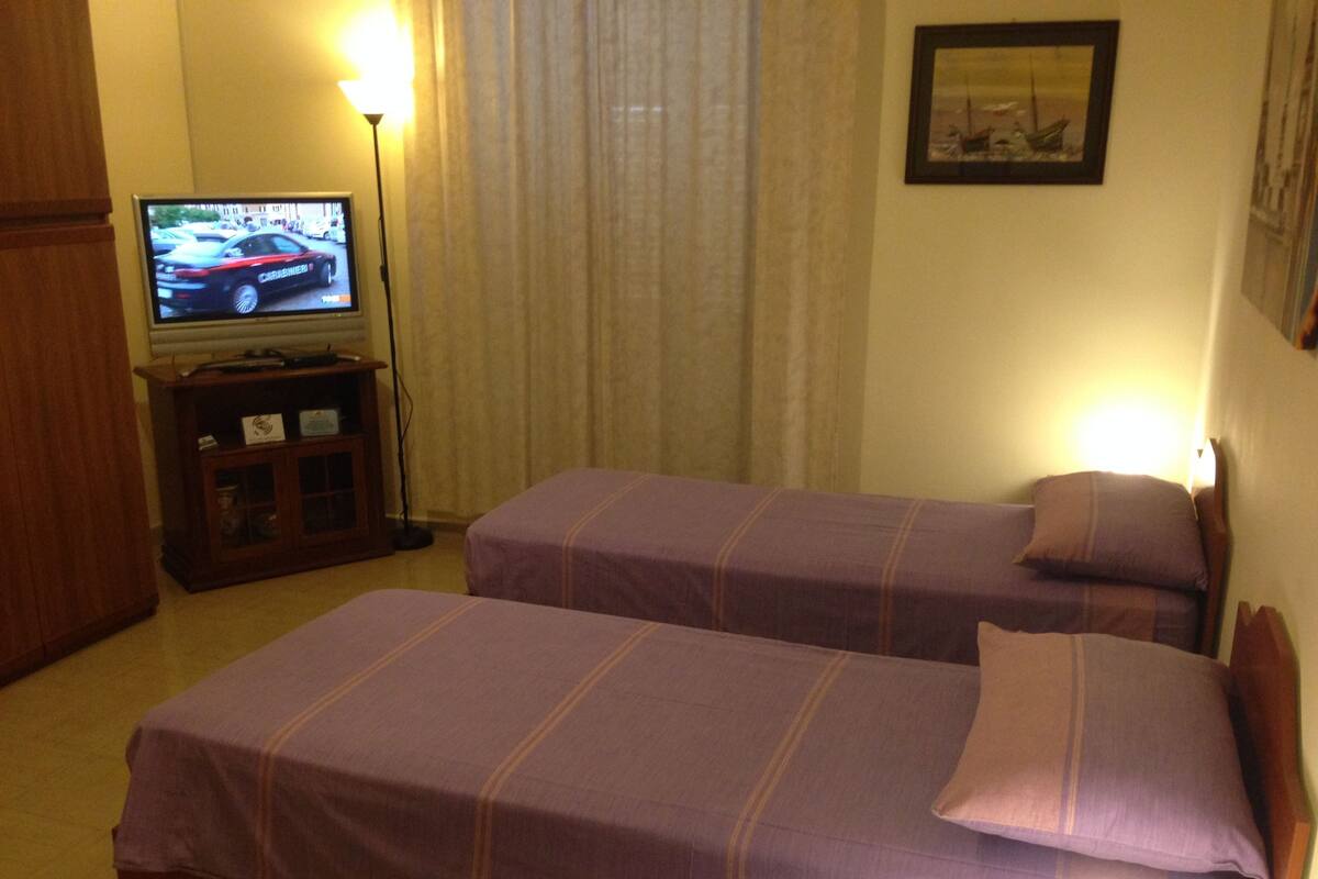 Frette Italian sheets, premium bedding, down duvets, desk