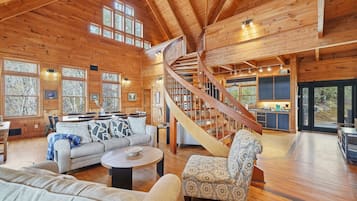 Televisor intel·ligent, llar de foc i estèreo