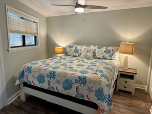 1 habitación, tabla de planchar con plancha, wifi gratis y ropa de cama