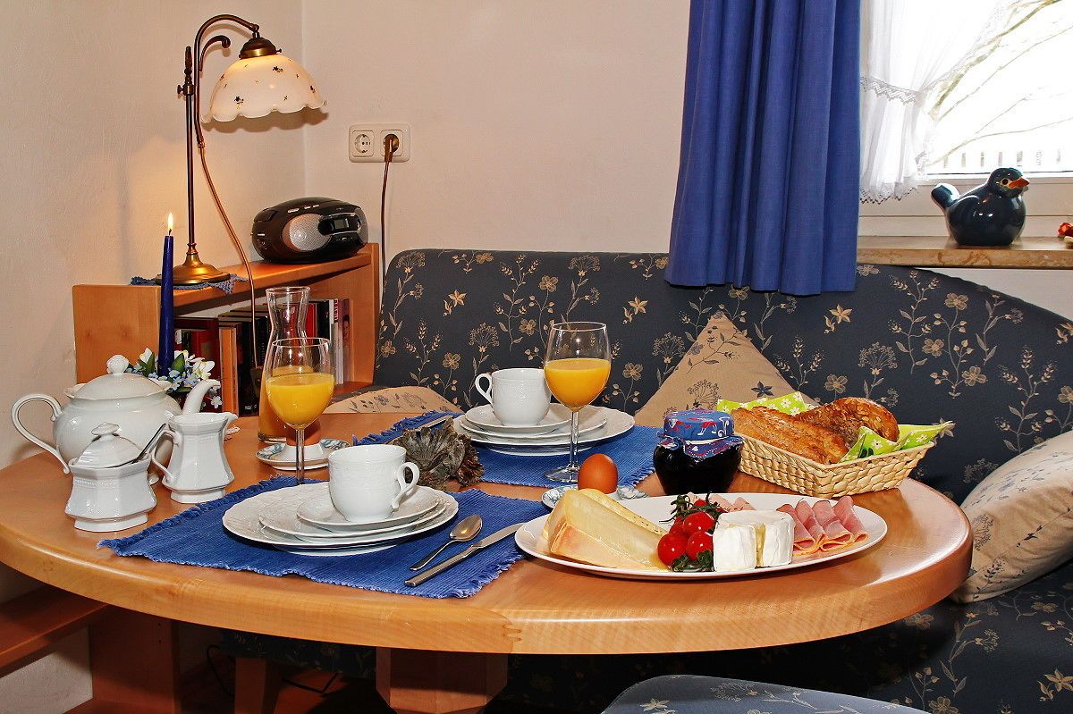 Apartment, 1 Bedroom | In-room dining