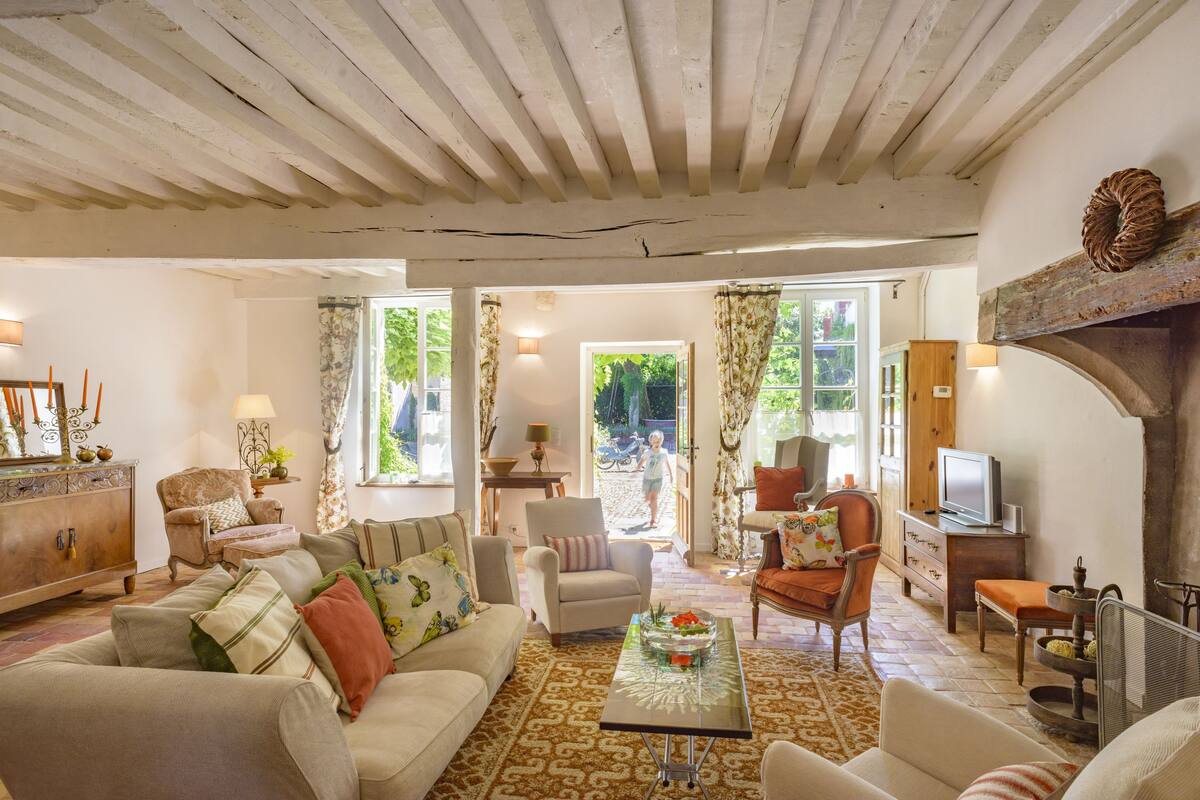 Casa, 3 habitaciones (Sauge) | Sala de estar | Una televisión de pantalla plana