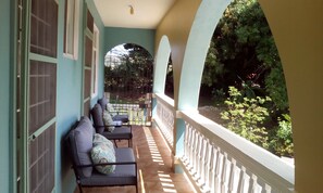 Terrace/patio - 2 bedroom house with 2 bathrooms (Montego Bay)