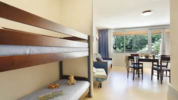 Escritorio, decoración personalizada y muebles diferentes