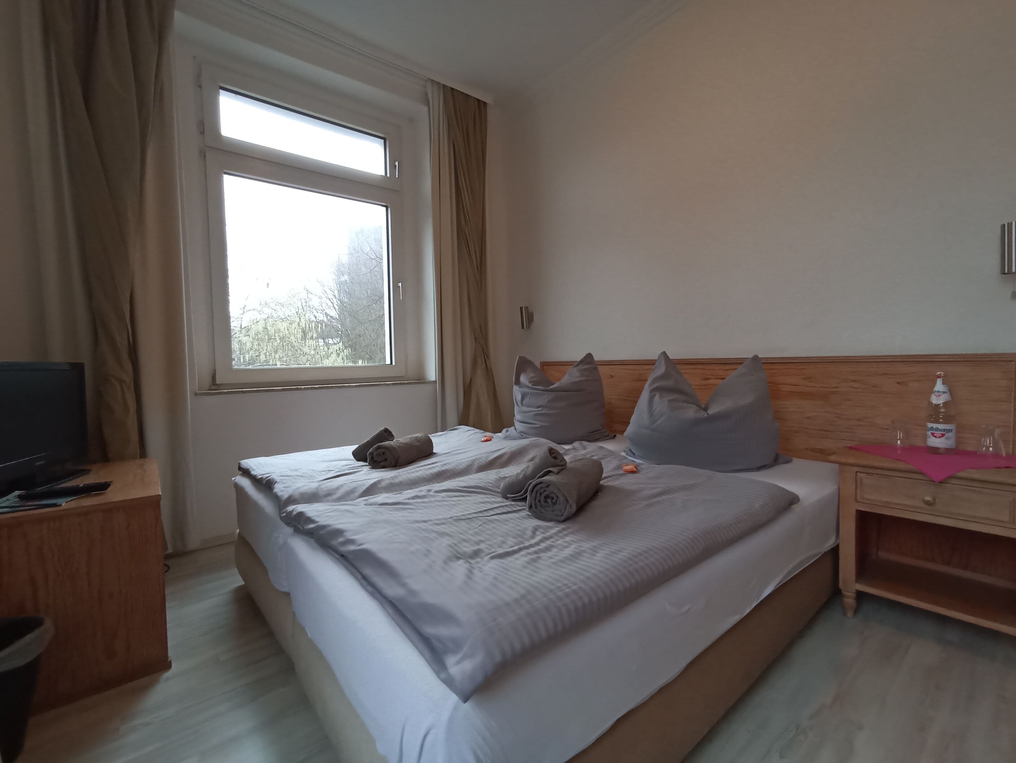 Habitación doble (7) | Escritorio, espacio para trabajar con un portátil, wifi gratis