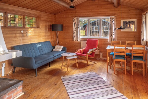 Cabin, Partial Lake View (Britta) | Living area