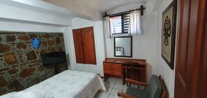 1 makuuhuone, työpöytä, silitysrauta/-lauta, ilmainen Wi-Fi