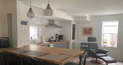 Remodeled Cape May condo with private backyard - close to mall & beach!