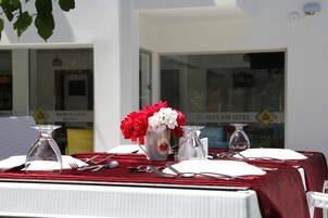 Se sirven desayunos, almuerzos y cenas