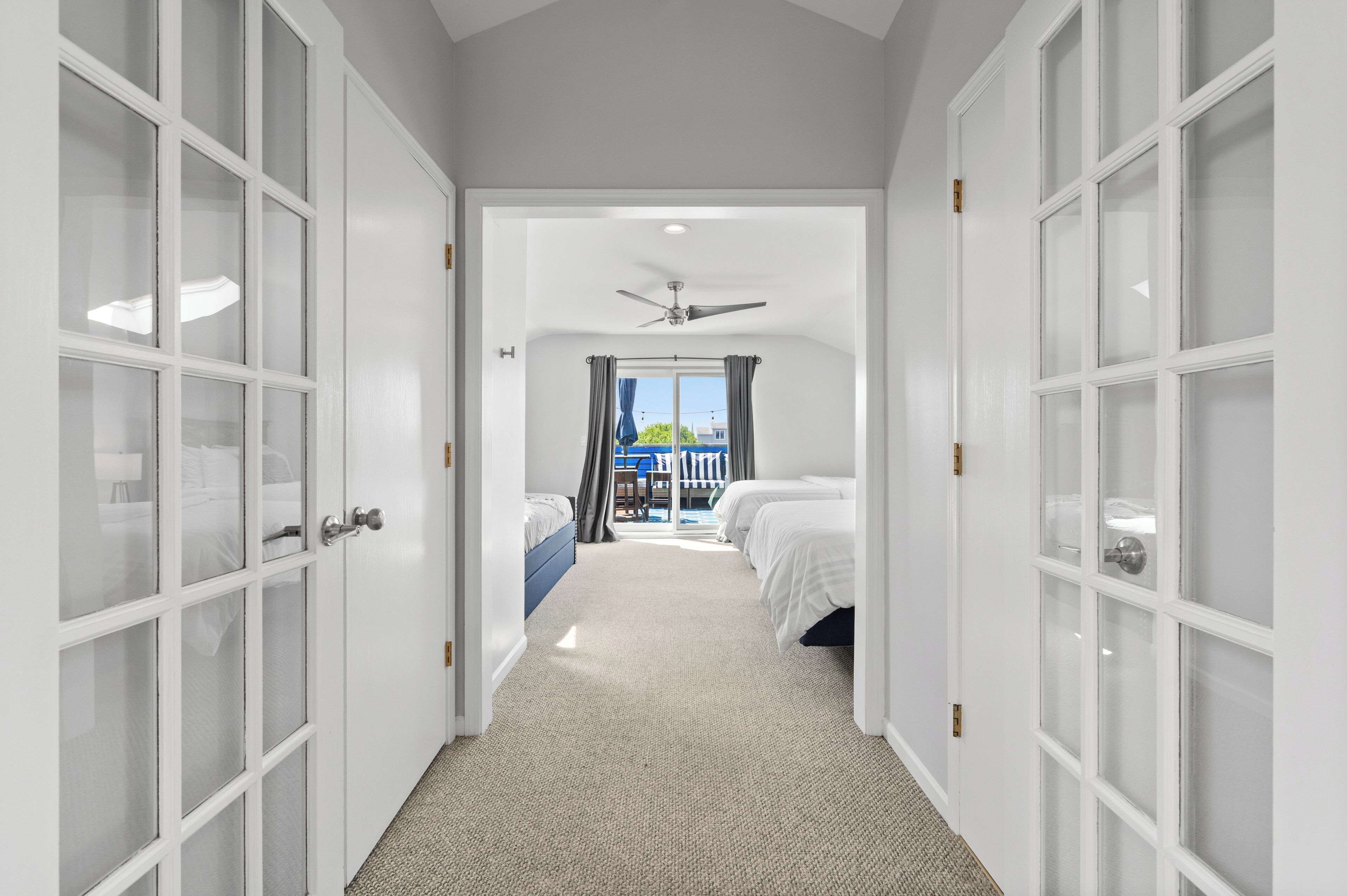 4 Schlafzimmer, Schreibtisch, Bügeleisen/Bügelbrett, kostenloses WLAN