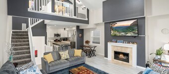 Dramatisk, Rummelig Wrigley Loft m / Privat Rooftop, Dæk m / BBQ Grill & Parkering