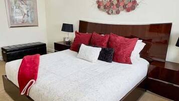2 bedrooms, desk, iron/ironing board, WiFi