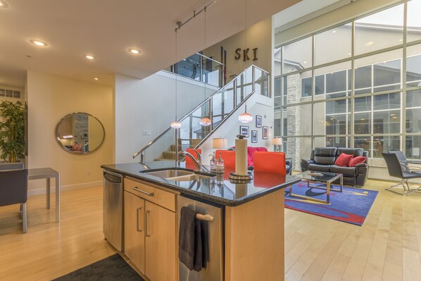 Interior - Lofts 6C - Immaculate Condo With Spectacular Views (Brian Head)