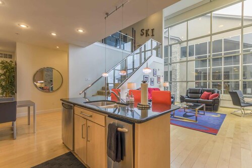 Lofts 6C - Immaculate Condo With Spectacular Views