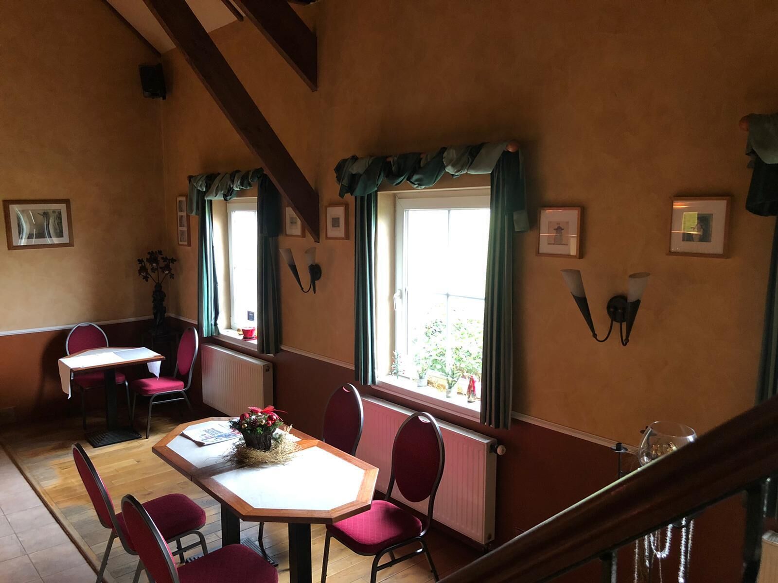 Petit déjeuner, dîner et brunch servis sur place