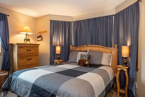 3 slaapkamers, een strijkplank/strijkijzer, reisbedje, gratis wifi