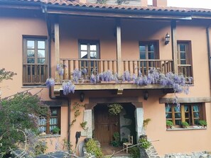Property entrance - Apartamentos Rurales Buenamadre (Somiedo)