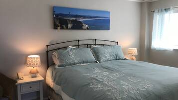 1 bedroom, iron/ironing board
