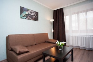 1 bedroom, desk, iron/ironing board, rollaway beds