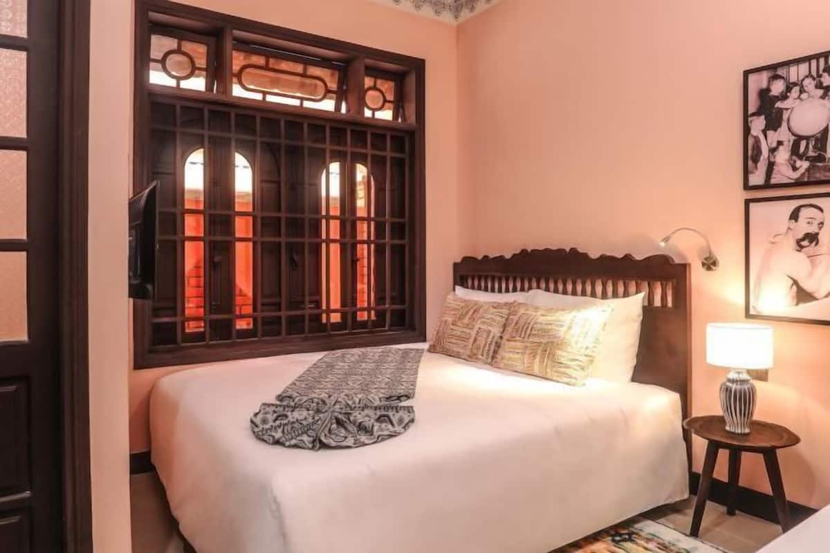 1 bedroom, premium bedding, minibar, in-room safe