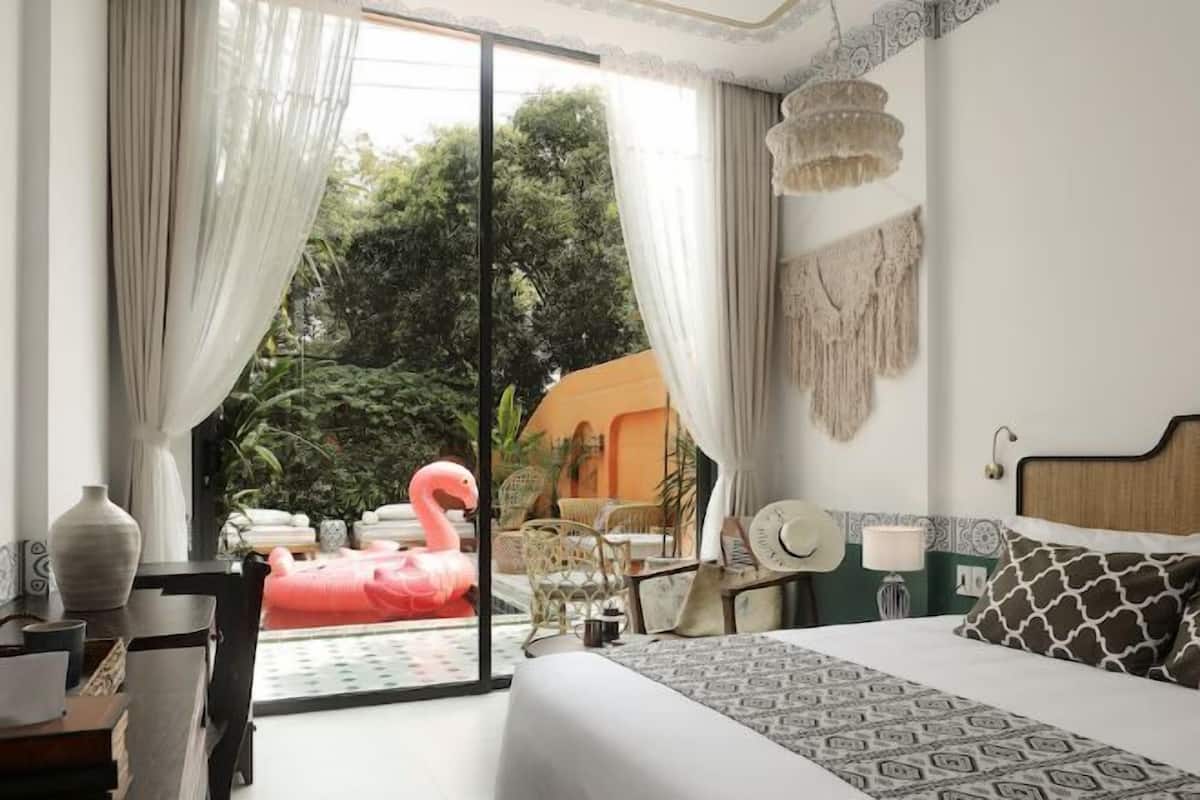 1 bedroom, premium bedding, minibar, in-room safe