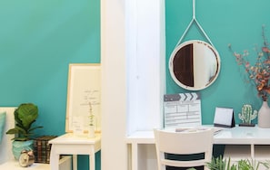 Desk, iron/ironing board, free WiFi - Bong Gio Apartment (Ho Chi Minh City)