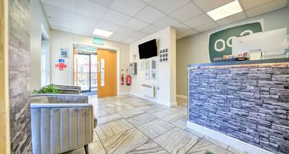 GO2 Gloucester Hotel by OYO