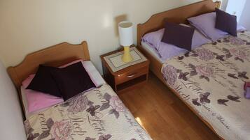 Apartment, Sea View | Soundproofing, iron/ironing board, free cots/infant beds, free WiFi