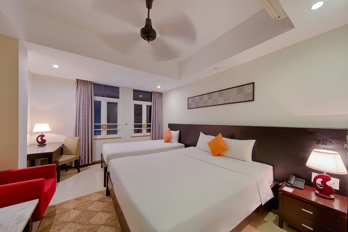 Triple Room, 2 Bedrooms, Garden View