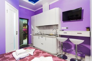 Studio – comfort, 1 kingsize-seng, ikke-røyk | Lydisolert, strykejern/-brett og wi-fi (inkludert)