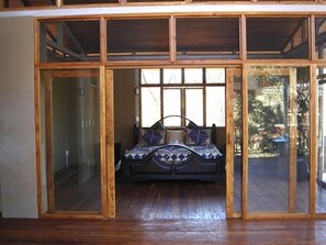 3 slaapkamers, een bureau, een strijkplank/strijkijzer, gratis wifi