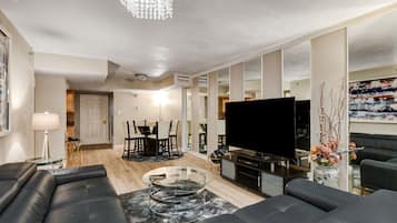 Smart TV, DVD player, stereo