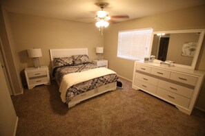 2 bedrooms - Spring Mountain · 35% Off Fall Special - Classy 2 Bedroom Condo! (Las Vegas)