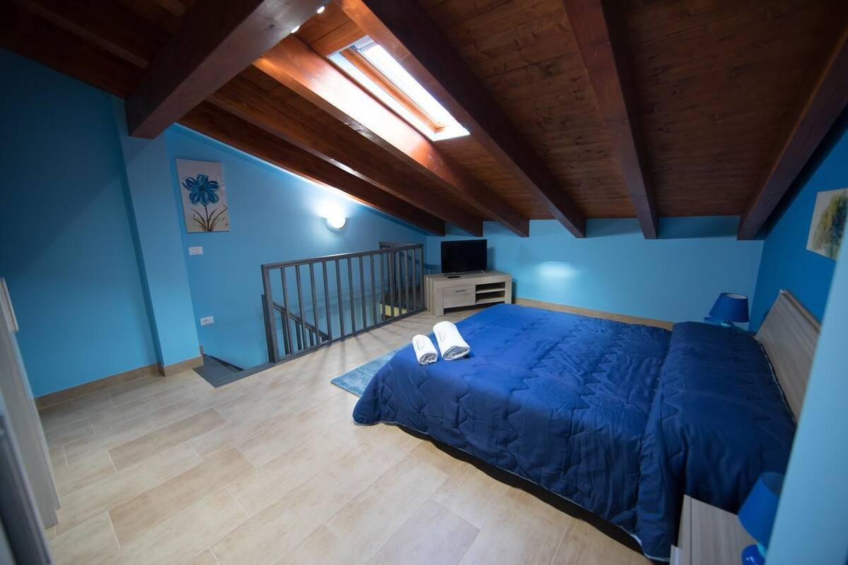 Ropa de cama de alta calidad, cubrecamas y wifi gratis