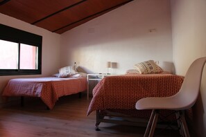 Apartment, 1 Bedroom | Bed sheets, wheelchair access - Hostel El Lago Caceres (Cuacos de Yuste)