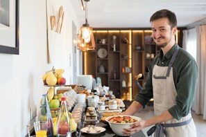Desayuno buffet todos los días (con cargo)
