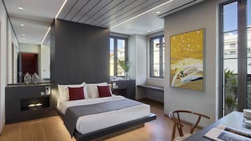 2 bedrooms, Egyptian cotton sheets, premium bedding, minibar