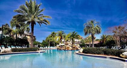 Paraíso junto a la piscina! ¡Solicite ofertas de otoño ‘19 ahora! 6 hab / 3. 5baño / duerme 16